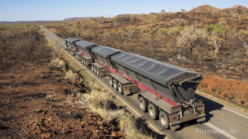 Roadtrain-Australien-BAB-Qu
