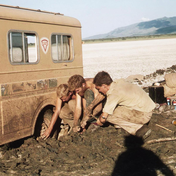 land-rover-serie-mud