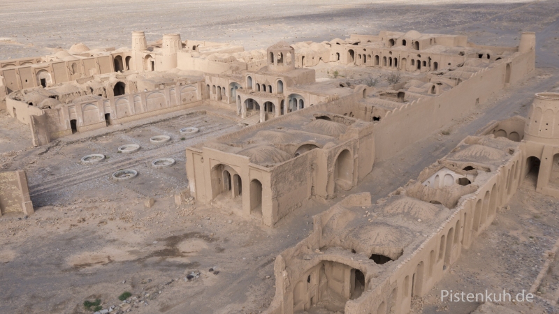 Verlassener-Ort-Geisterstadt-Iran-Luftbild-3