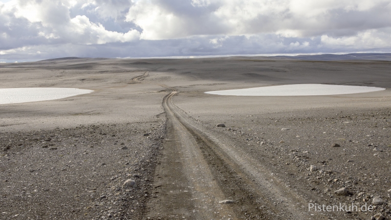 Island-Piste-Hochland-Offroad