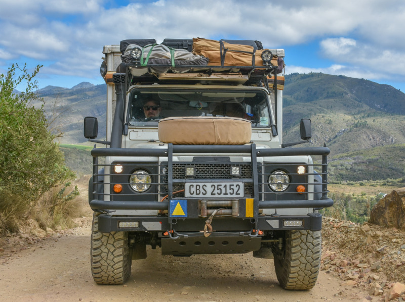 Land-Rover-Defender-travel-front