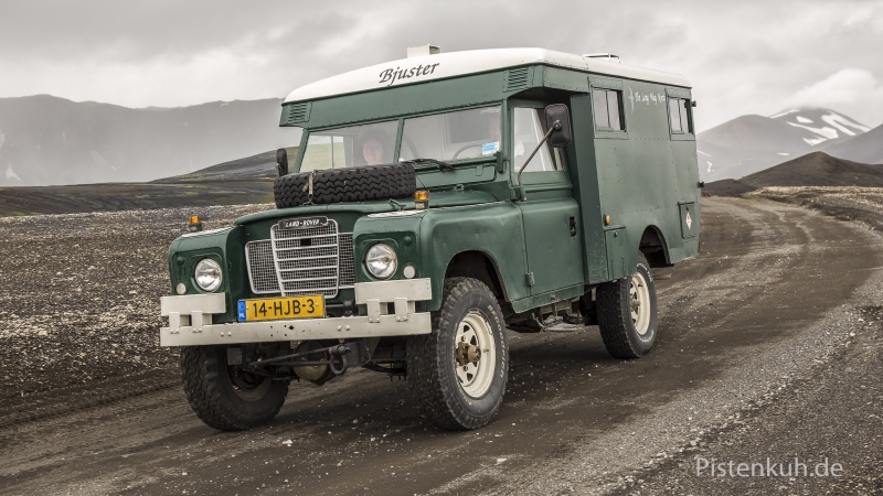 Land-Rover-Expeditionsmobil-Ambulanz