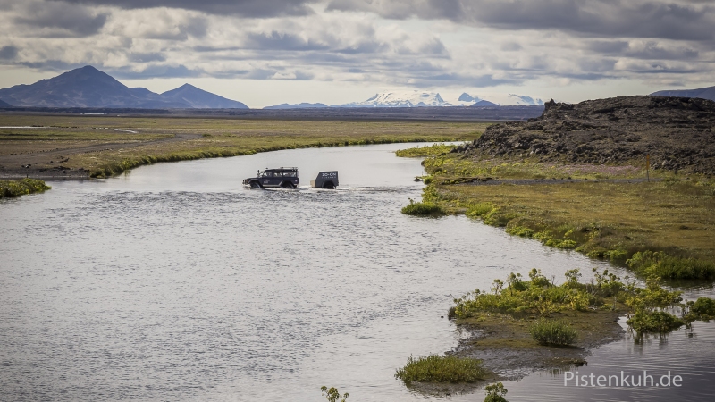 Land-Rover-Furt