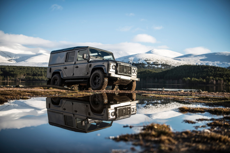 Landrover-Defender-travel-4x4-iceland