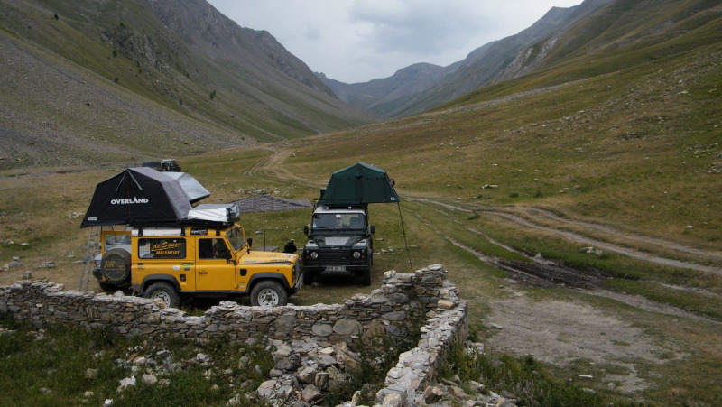 landrover-defender-camp-westalpen