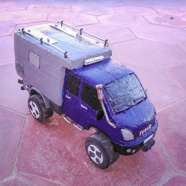 modellauto holz expeditionsmobil iveco