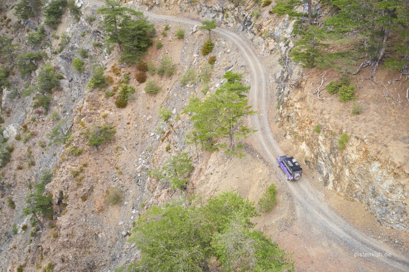 griechenland-offroad-4x4-pistenkuh-4