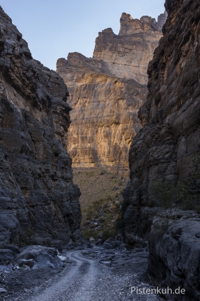 Oman-Wadi-Ghul-2