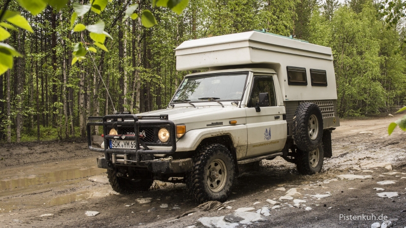 toyota-hzj-79-kola-offroad