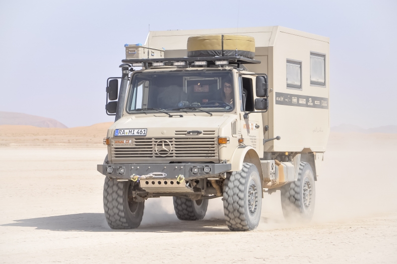 Unimog-U1300-Atlas-4x4-Wuestenmobil