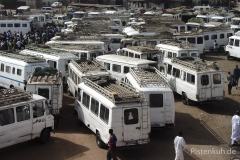 Busbahnhof-Dakar