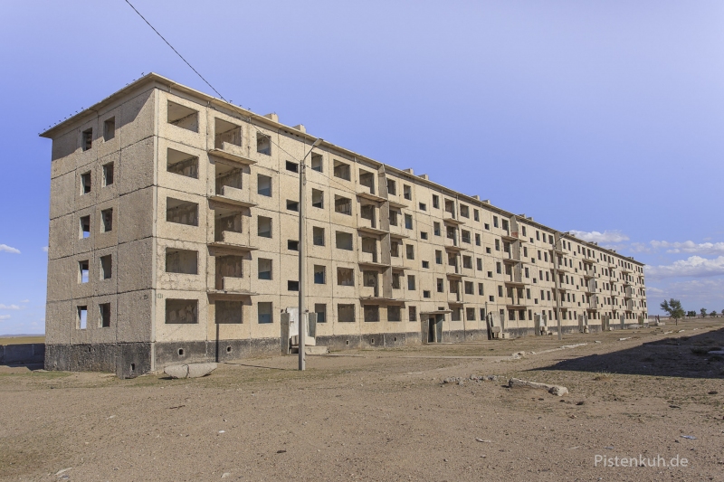 Ruinen  Bayantal Airbase_